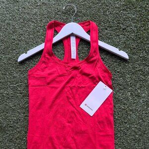 Swiftly Tech Racerback Tank Top 2.0 Hip Length - True Red